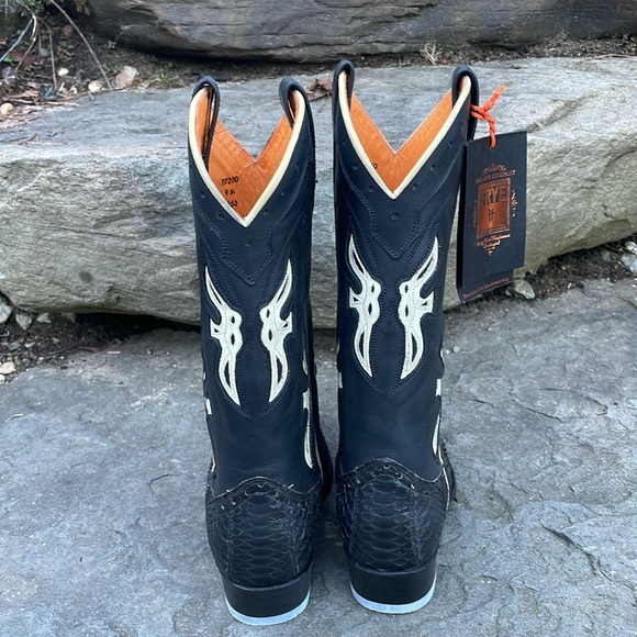 FRYE FAITH BLACK & WHITE LEATHER WOMANS COWBOY BOOTS - 9 - NIB ! 🤠 - Picture 4 of 14